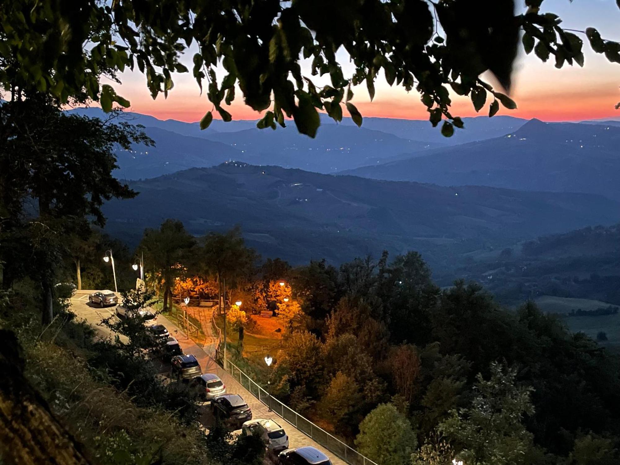 Novecento Luxury&Spa Residence 4 Stelle Montese ภายนอก รูปภาพ