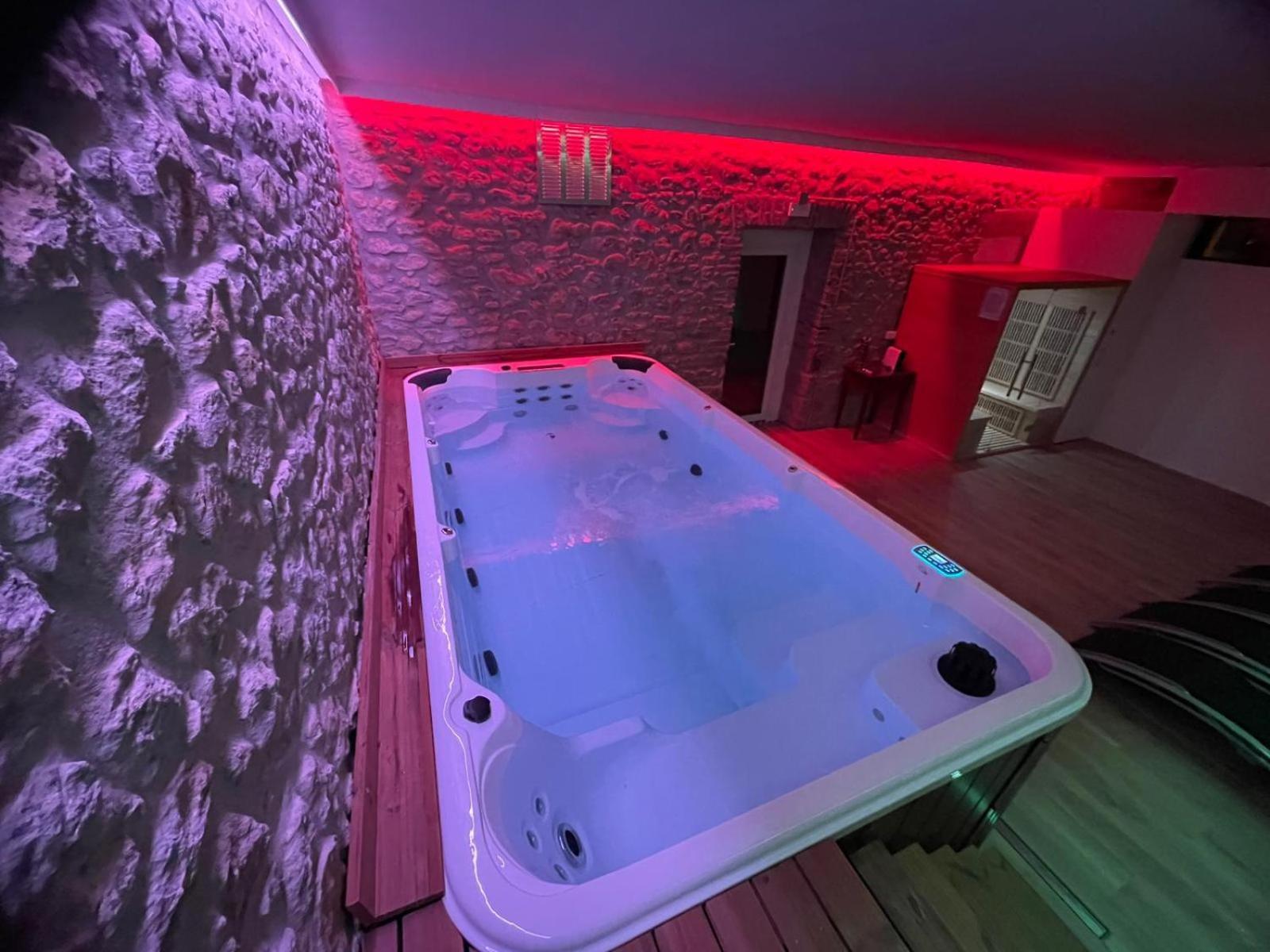 Novecento Luxury&Spa Residence 4 Stelle Montese ภายนอก รูปภาพ